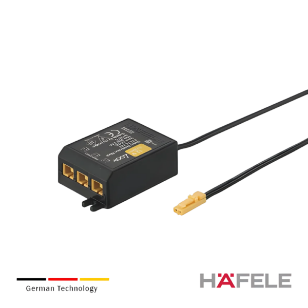 Distribuidor triple con funcion de conmutacion 12V 42W 3.5A - Negro